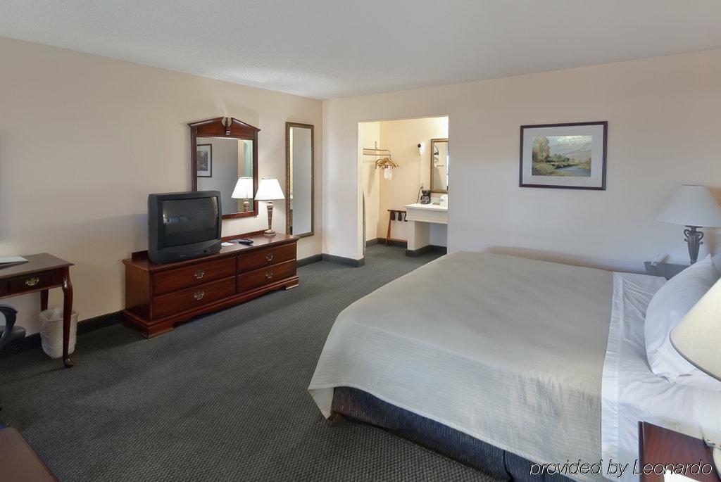 Best Western Sunday House Inn Kerrville Zimmer foto